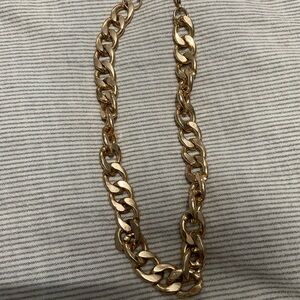 Elegant Gold Chain Necklace